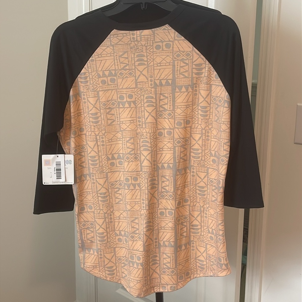 NWT LuLaRoe Randy Knit w Raglan 3/4 Sleeve T shirt Size M NWT - Picture 2 of 6